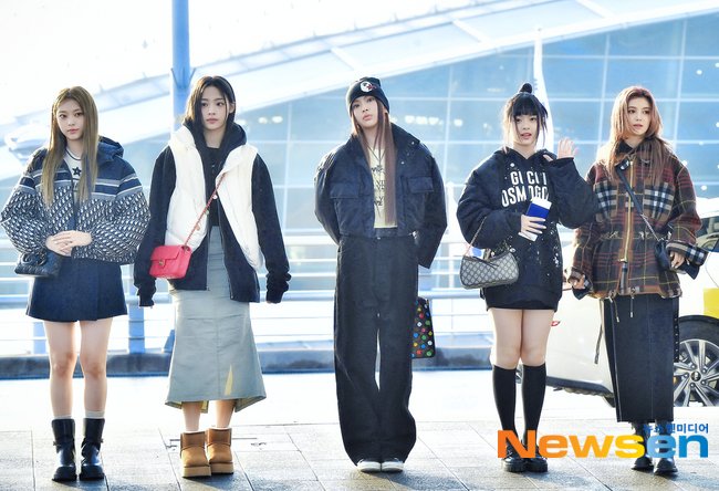 newjeans-at-incheon-airport-on-january-6th-2023