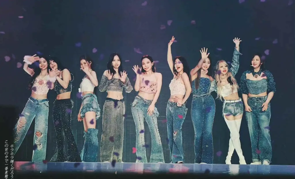 Twice-5th-world-tour-ready-to-be
